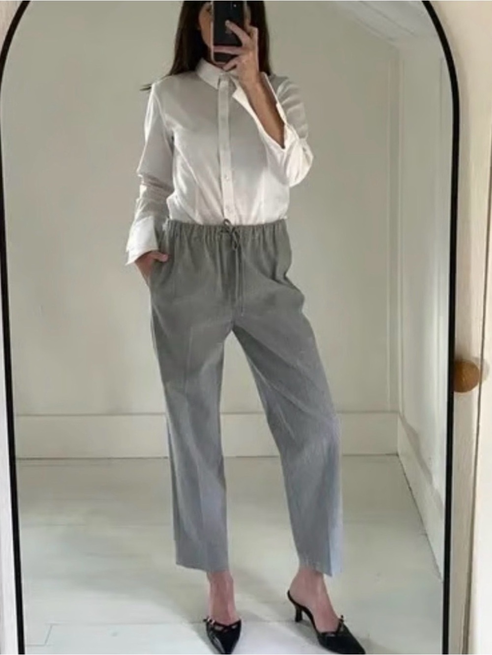 Babaton Gray Straight-Leg Elastic-Waist cropped Trousers